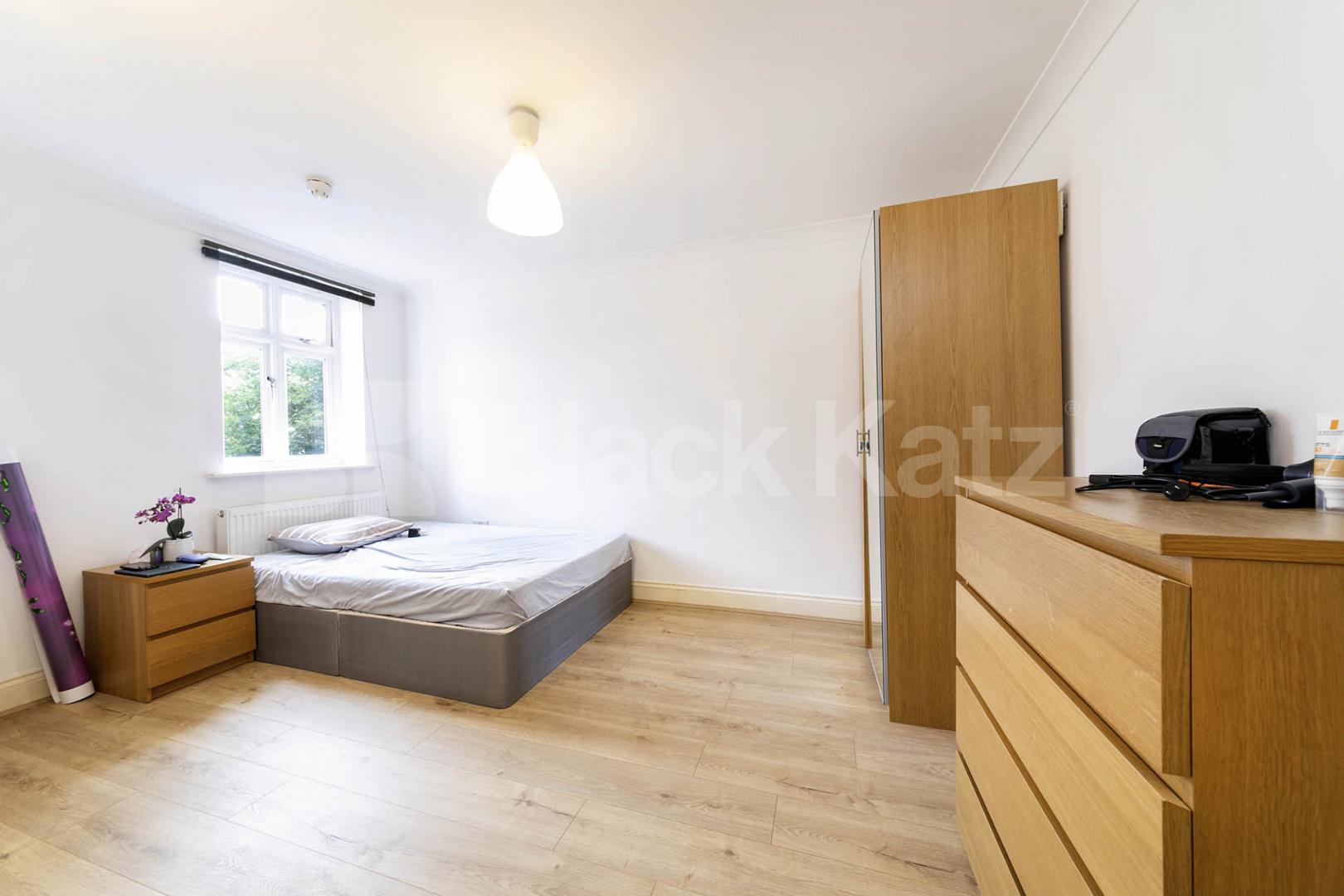 This beautifully presented one bedroom apartment is set on first floor of charming modern development located stone throw away from all the trendy bars, restaurants and shops of Willesden Green Heathfield Park, Lotus House, NW2,  Lotus House