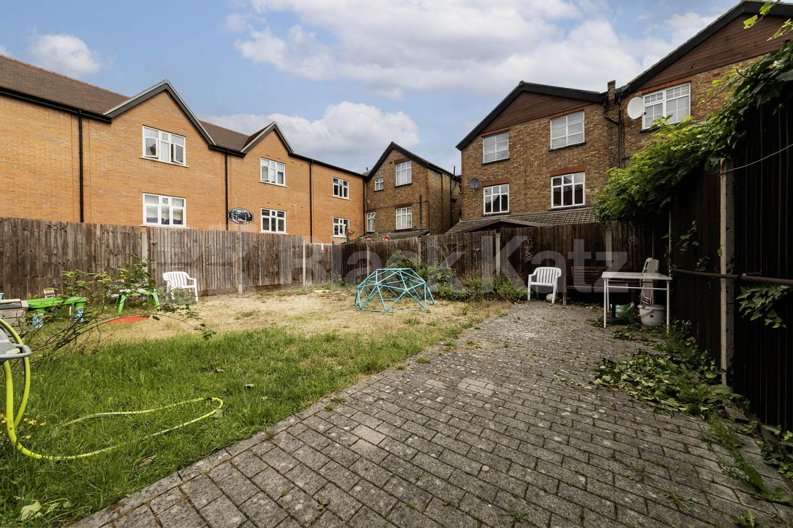 This beautifully presented one bedroom apartment is set on first floor of charming modern development located stone throw away from all the trendy bars, restaurants and shops of Willesden Green Heathfield Park, Lotus House, NW2,  Lotus House
