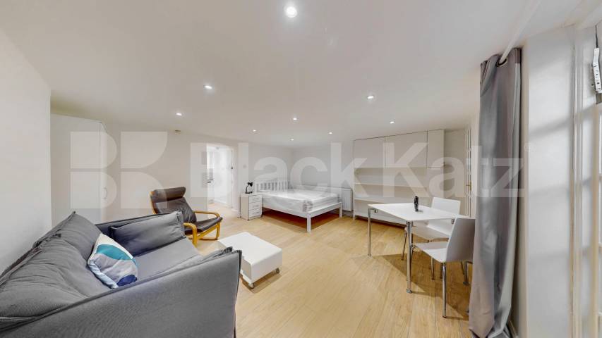 Modern Studio walking distance to Marylebone Tube & Regents Park  Harewood Avenue, Marylebone