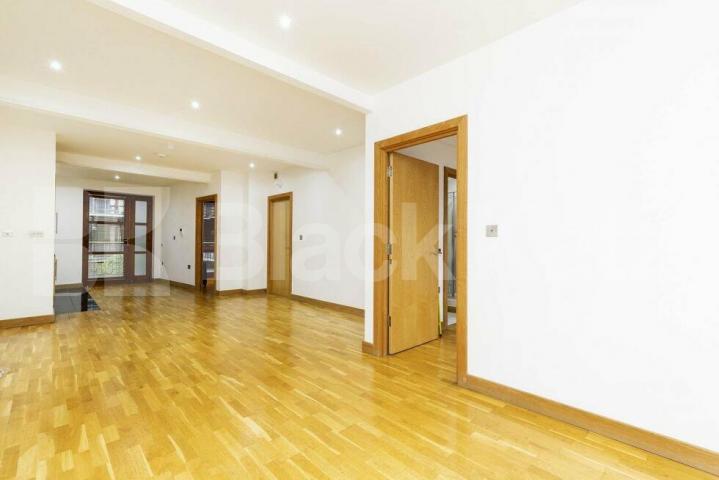 Modern 2 bed 2 bath within a private development mins to tube & shops Noko House, Banister Road, Kensal Rise