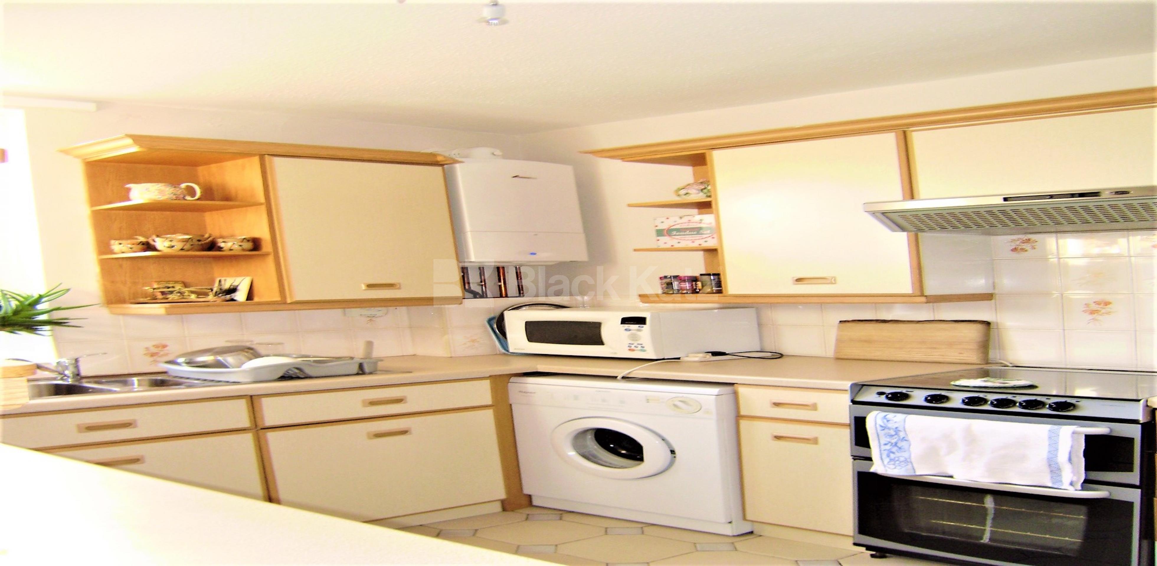 			NEW INSTRUCTION, 2 Bedroom, 1 bath, 1 reception Flat			 Clarendon Road, Notting Hill, NOTTING HILL  W11