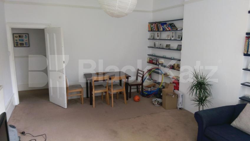 			2 Bedroom, 1 bath, 1 reception Ground Floor Flat			 Linden Mansions, Highgate Village