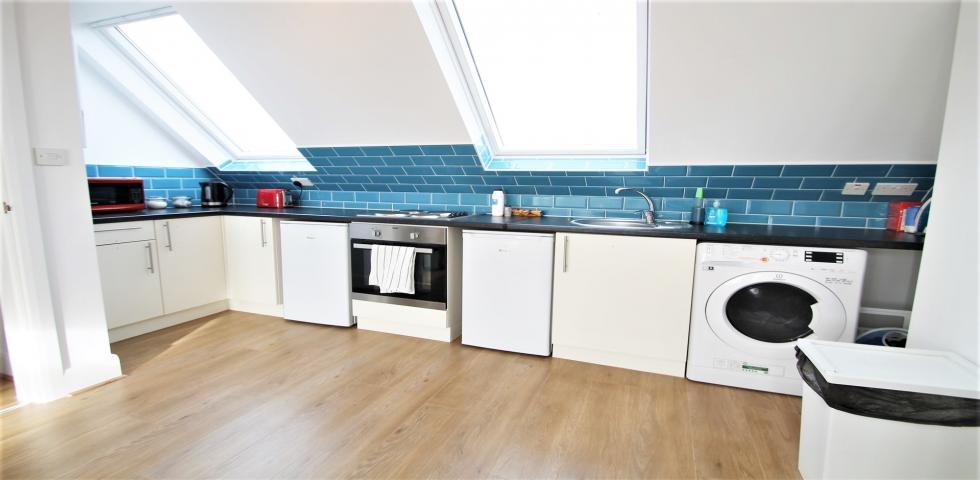 Stunning Sharers Apartment Harrow Road, Kensal Green