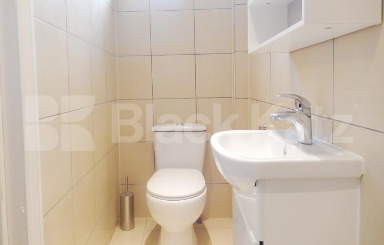 			 INCLUSIVE OF COUNCIL TAX, ELECTRICITY, WATER, WIFI, Studio Apartment, 1 bath, 1 reception Flat			 Third Avenue, ACTON CENTRAL