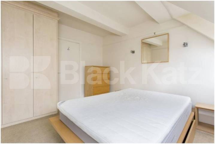 			NEW INSTRUCTION, 1 Bedroom, 1 bath, 1 reception Apartment			 White Rose Court.Widegate Street, Spitalfields 