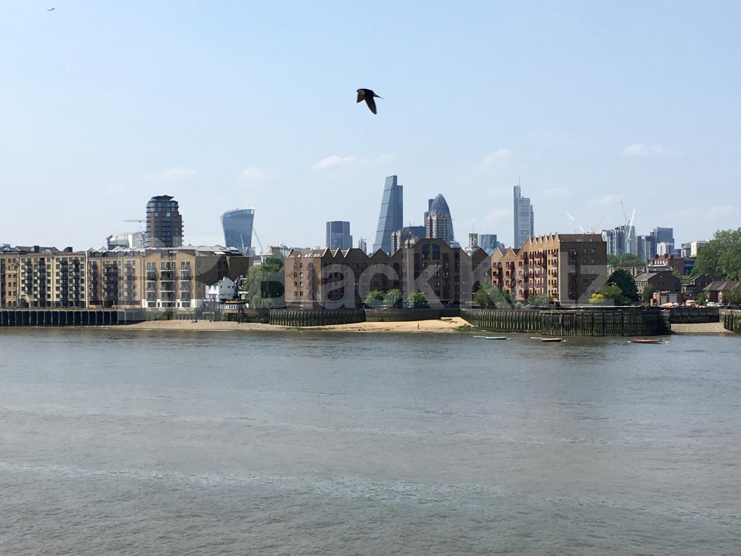 			UNDER OFFER , 3 Bedroom, 1 bath, 1 reception Apartment			 Bellamys Court. Abbotshade Road , Rotherhithe