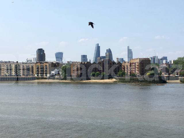 			UNDER OFFER , 3 Bedroom, 1 bath, 1 reception Apartment			 Bellamys Court. Abbotshade Road , Rotherhithe