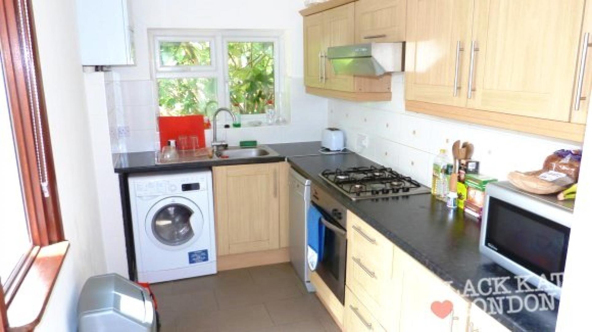 			NEW INSTRUCTION, 4 Bedroom, 1 bath, 1 reception House			 Springcroft Avenue, EAST FINCHLEY