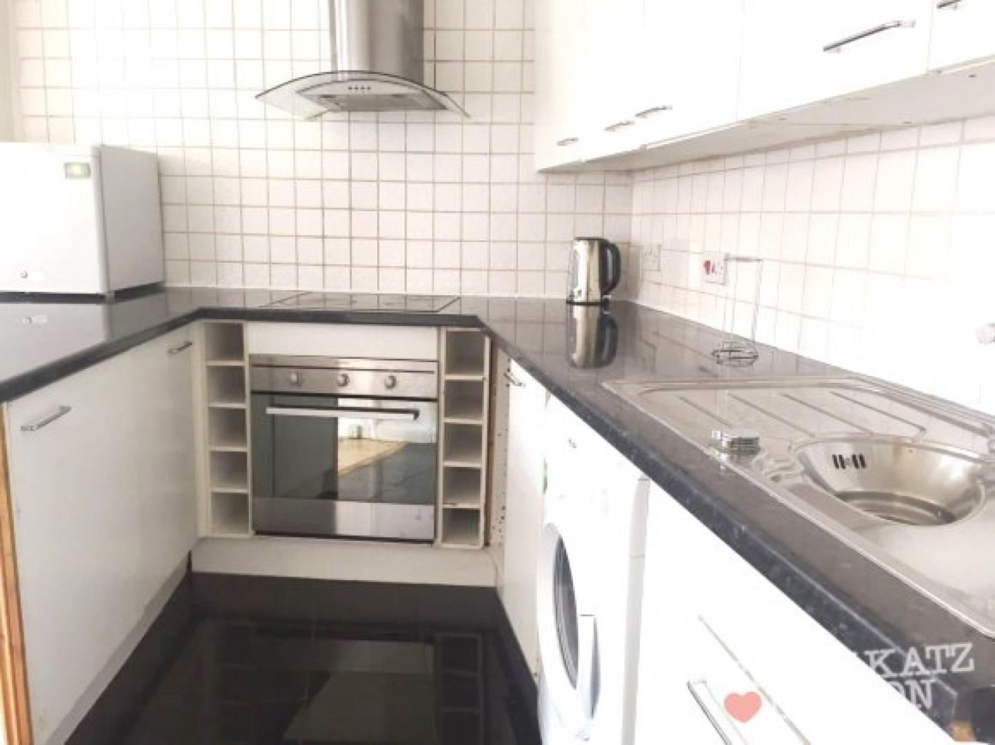 			NEW INSTRUCTION, 2 Bedroom, 1 bath, 1 reception Flat			 Sutherland Ave, MAIDA VALE