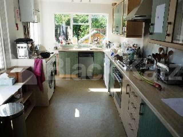 			LET!, 4 Bedroom, 1 bath, 1 reception House			 Braemar Avenue, BOUNDS GREEN/WOOD GREEN