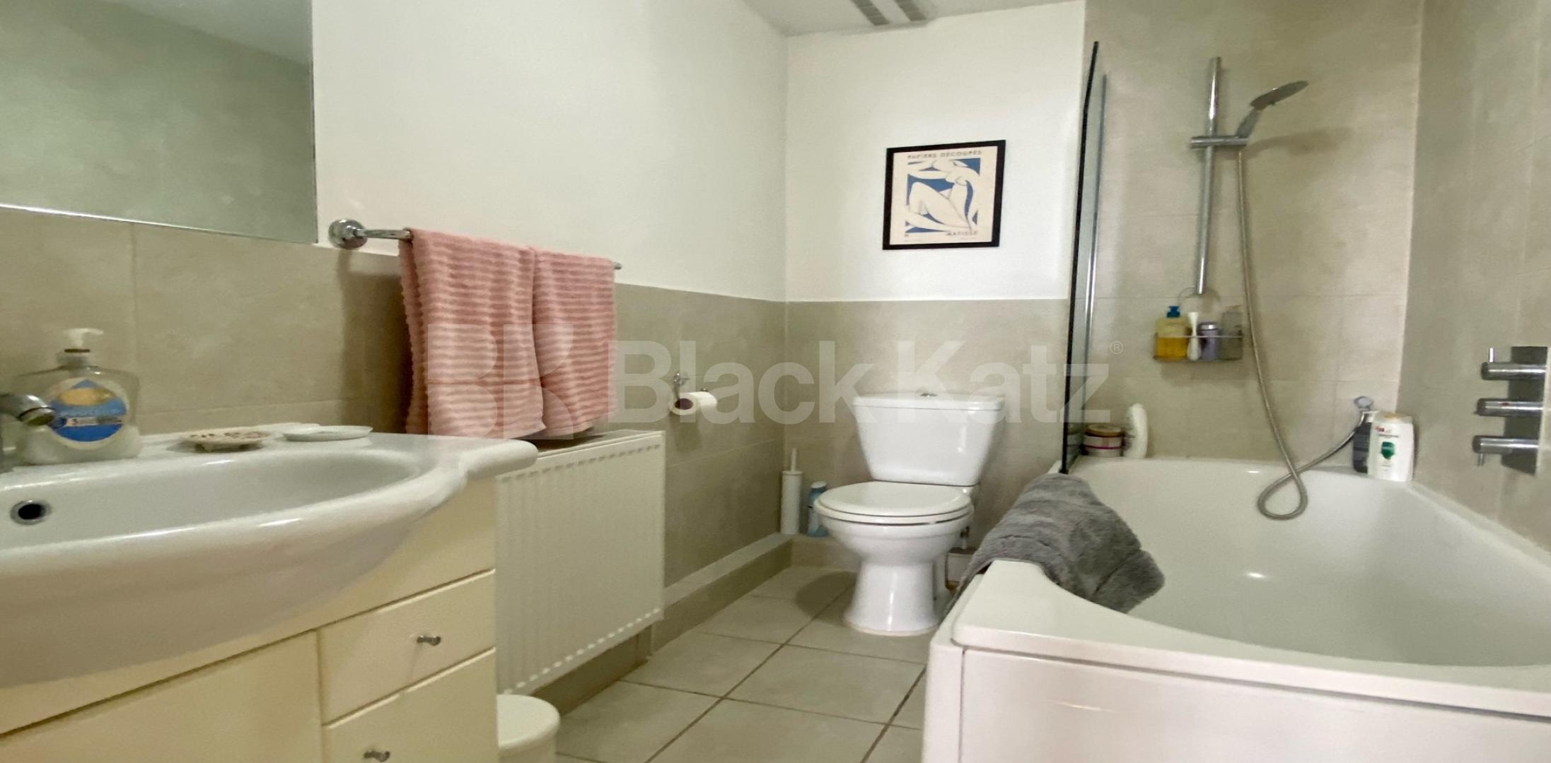 			UNDER OFFER , 1 Bedroom, 1 bath, 1 reception Flat			 Sussex Street, Pimlico