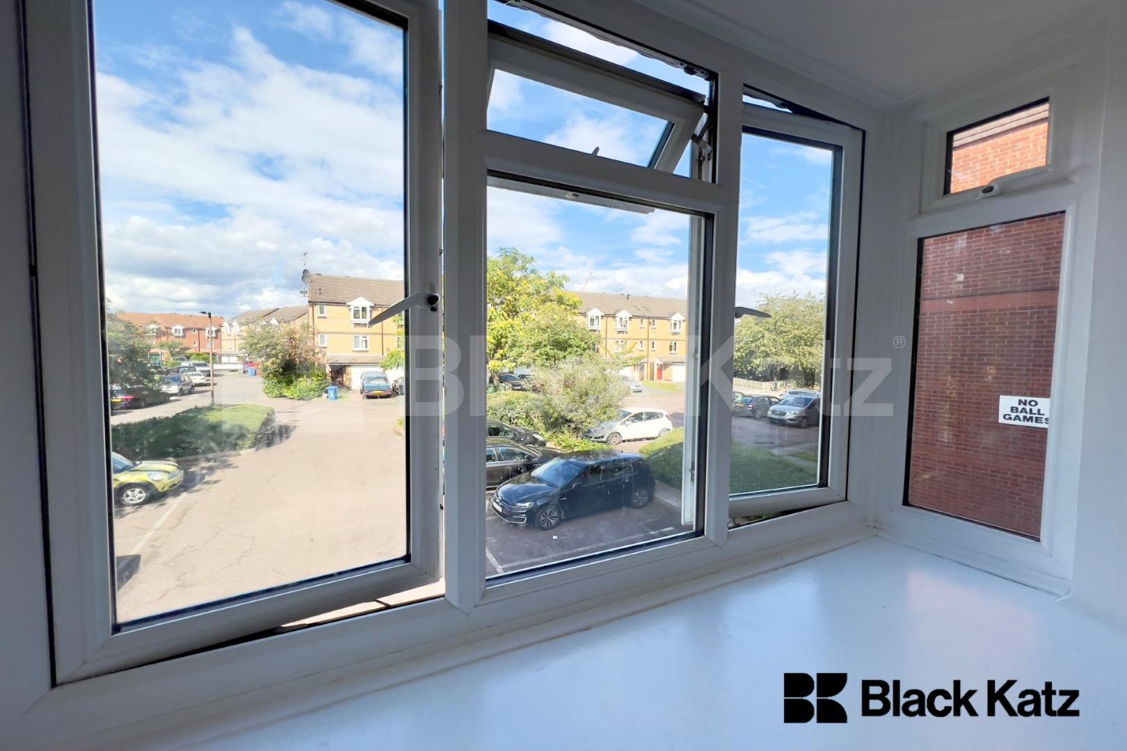  Well proportioned one bedroomed apartment Weald Close ,  Bermondsey