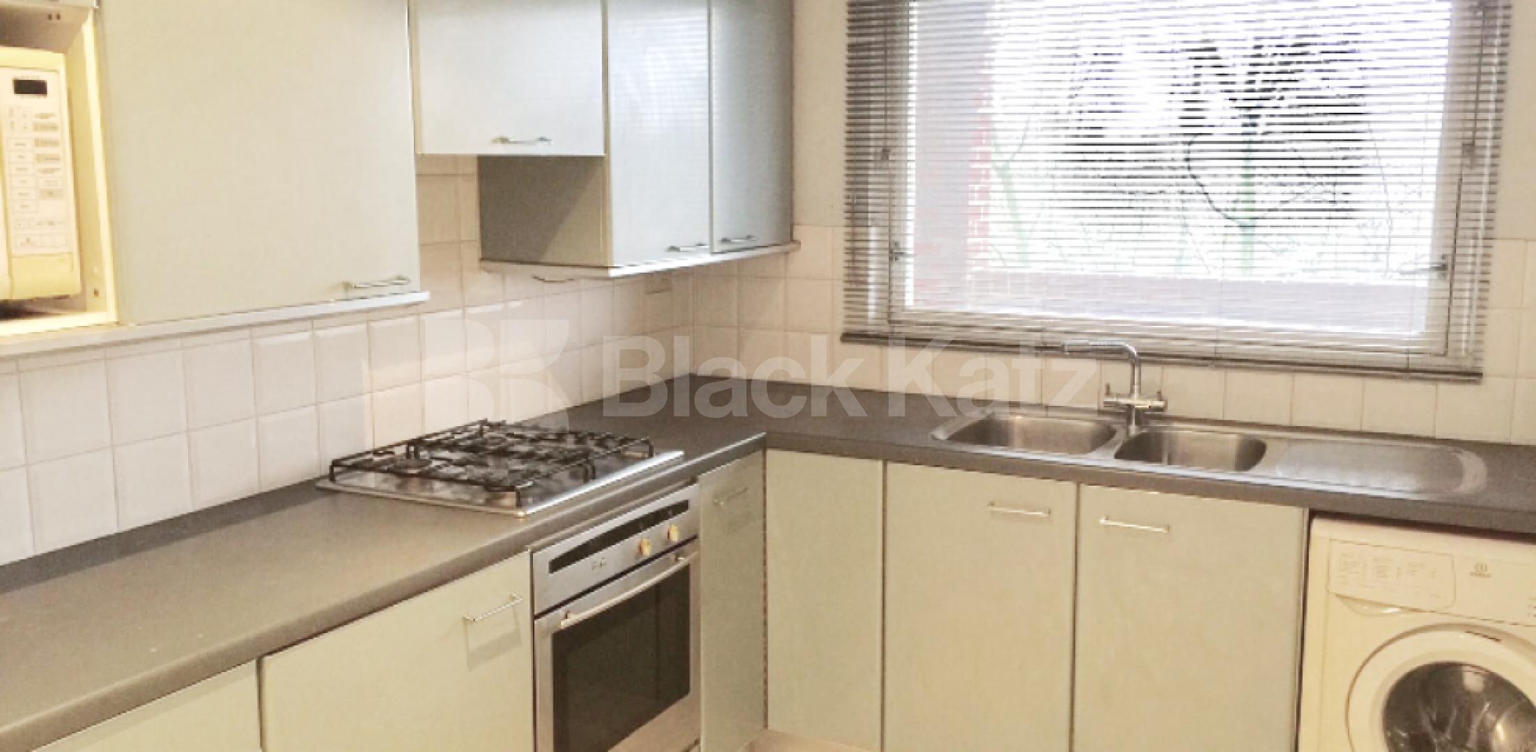 			2 Bedroom, 1 bath, 1 reception Flat			 Ollgar Close, SHEPHERDS BUSH