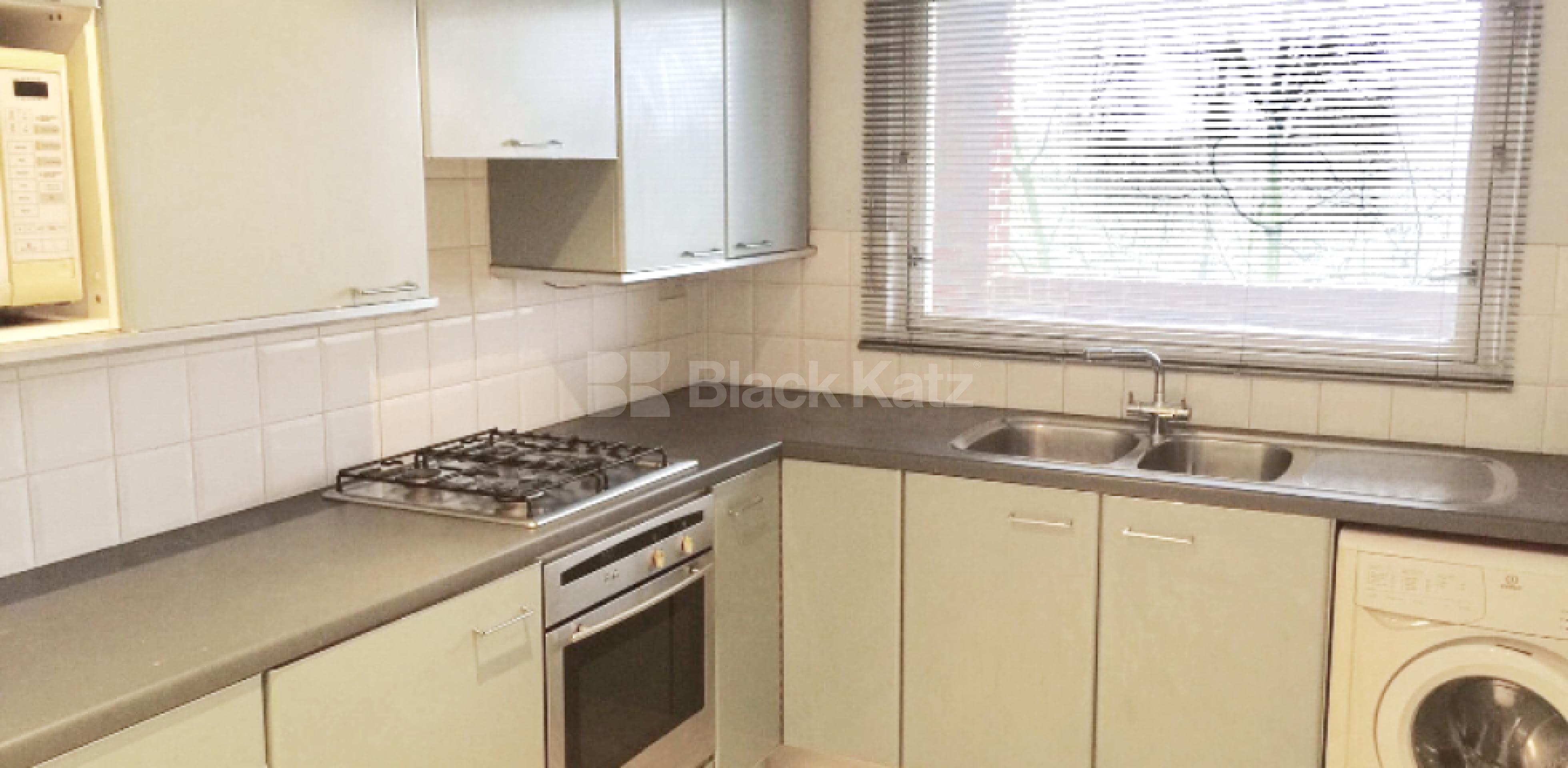 			2 Bedroom, 1 bath, 1 reception Flat			 Ollgar Close, SHEPHERDS BUSH W12