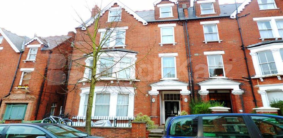 Fantastic two bed set within a period house by Hampstead Heath Parliament Hill, Hampstead Heath Belsize Park