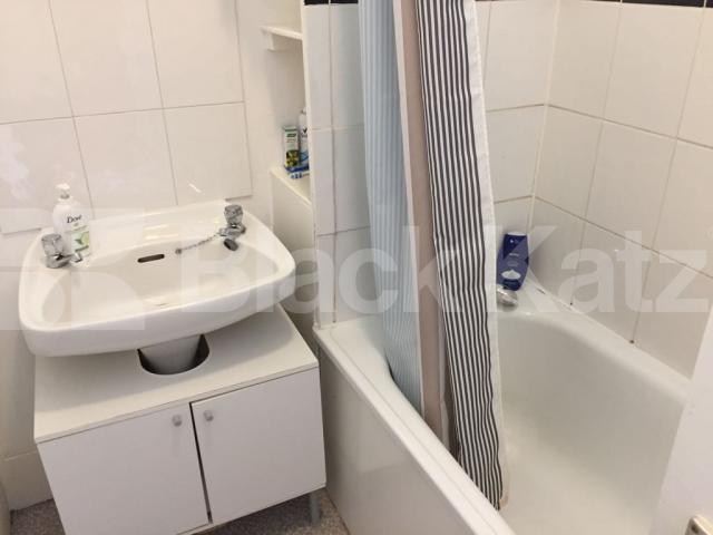 			New Instruction!, 1 Bedroom, 1 bath, 1 reception Flat			 Park Road , Crouch End