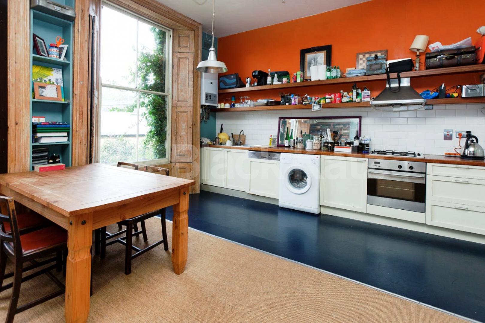 			NEW INSTRUCTION!, 1 Bedroom, 1 bath, 1 reception Flat			 North Villas, CAMDEN SQUARE