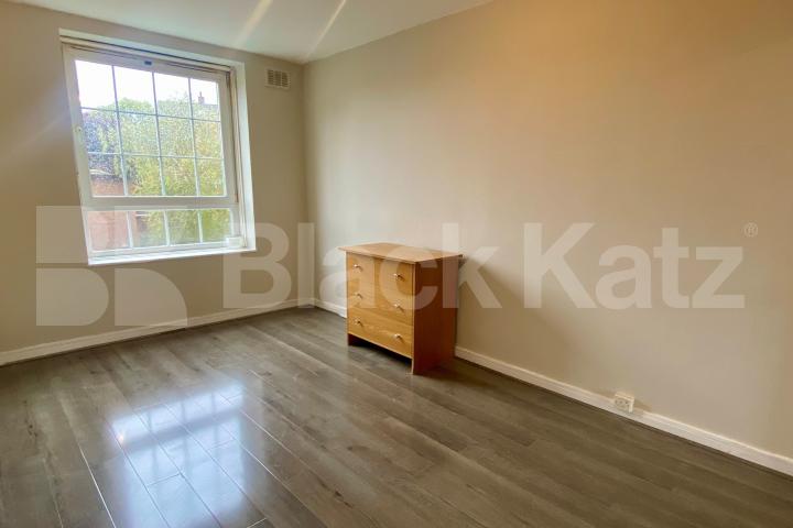 			2 Bedroom, 1 bath, 1 reception Apartment			 Tabard Street, London Bridge