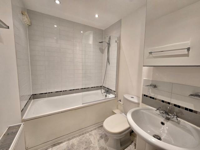 Modern Apartment College Road, Kensal Rise 