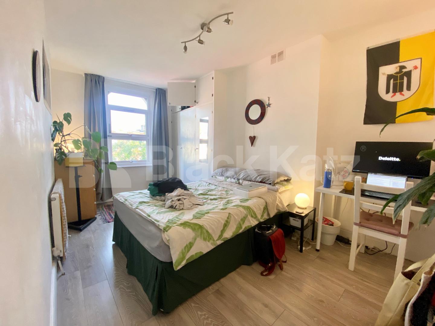 Superbly located three double bedroomed apartment  Walworth Road, Elephant and Castle