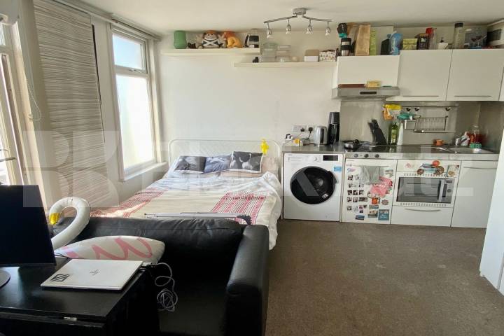 			Studio Apartment, 1 bath, 1 reception Studio			 Lavender Hill, Battersea/Clapham