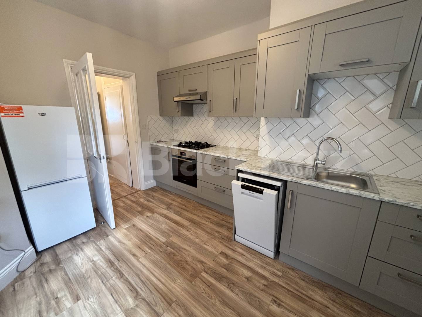 Newly refurbished spacious ground floor period conversion  Trundleys Road , Surrey Quays 