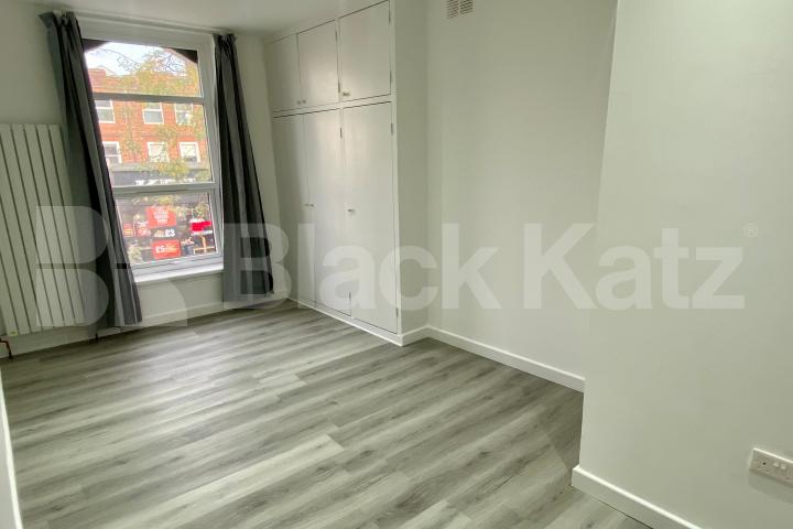 Newly refurbished bright & airy first floor period conversion  Walworth Road, Elephant and Castle