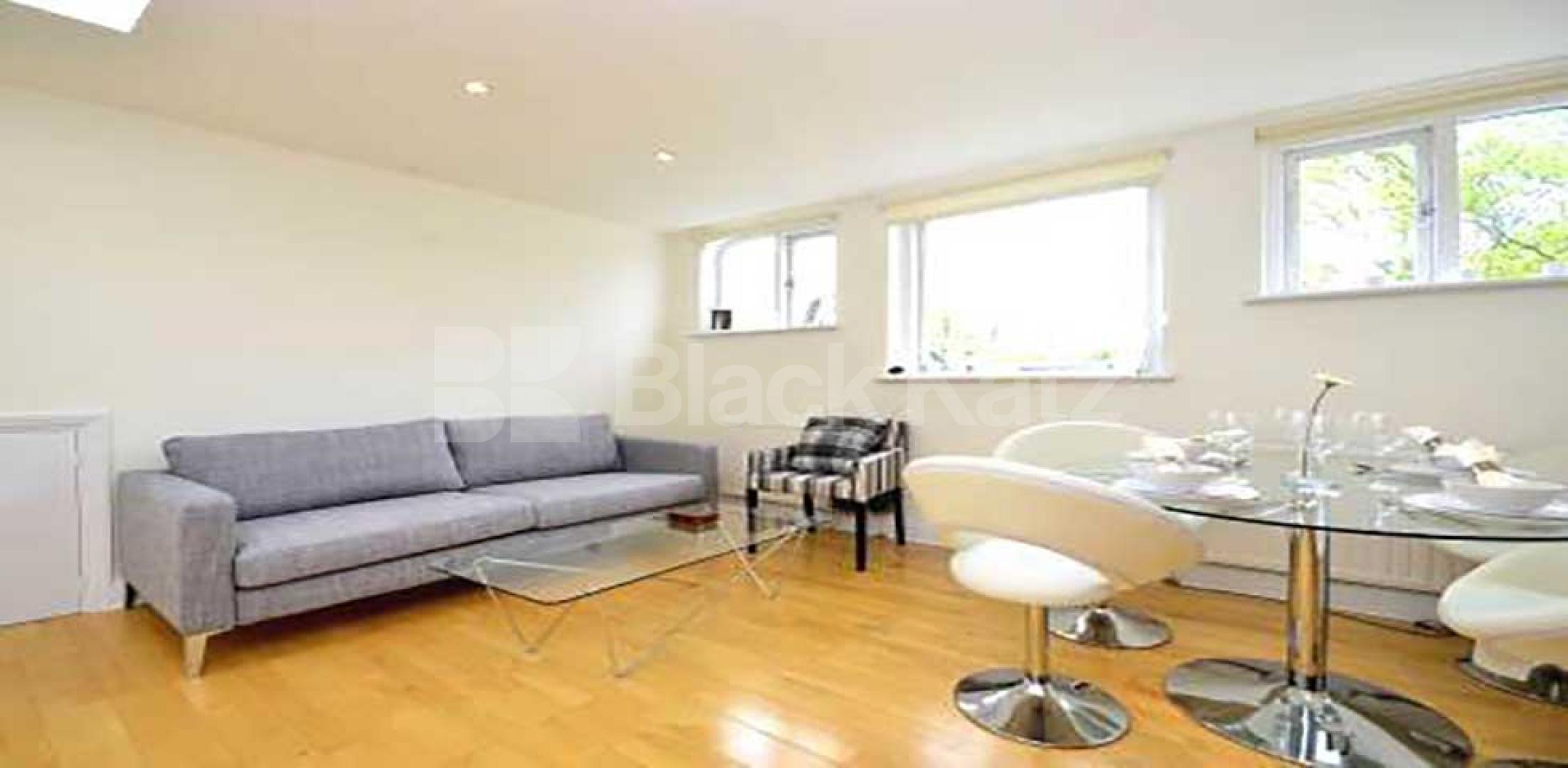 			MINUTES TO HAMPSTEAD HEATH!, 2 Bedroom, 1 bath, 1 reception Flat			 Rosslyn Hill, HAMPSTEAD