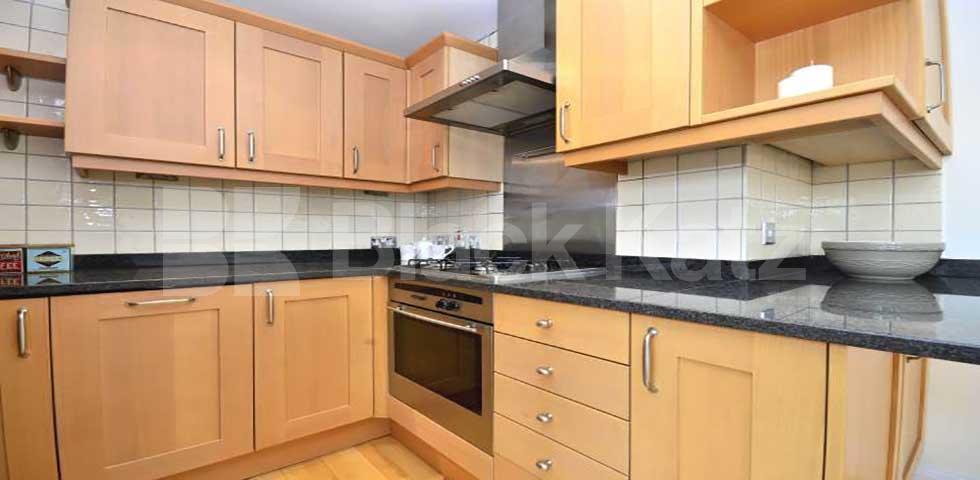 			MINUTES TO HAMPSTEAD HEATH!, 2 Bedroom, 1 bath, 1 reception Flat			 Rosslyn Hill, HAMPSTEAD