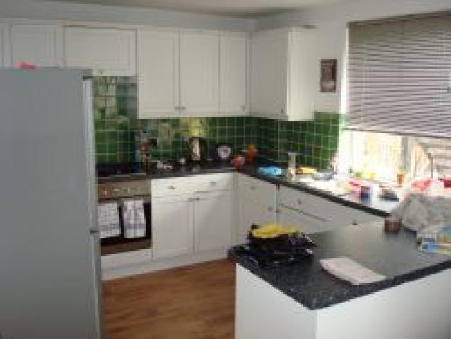 			3 Bedroom, 1 bath, 1 reception Flat			 Fitzjohns Avenue, HAMPSTEAD NW3