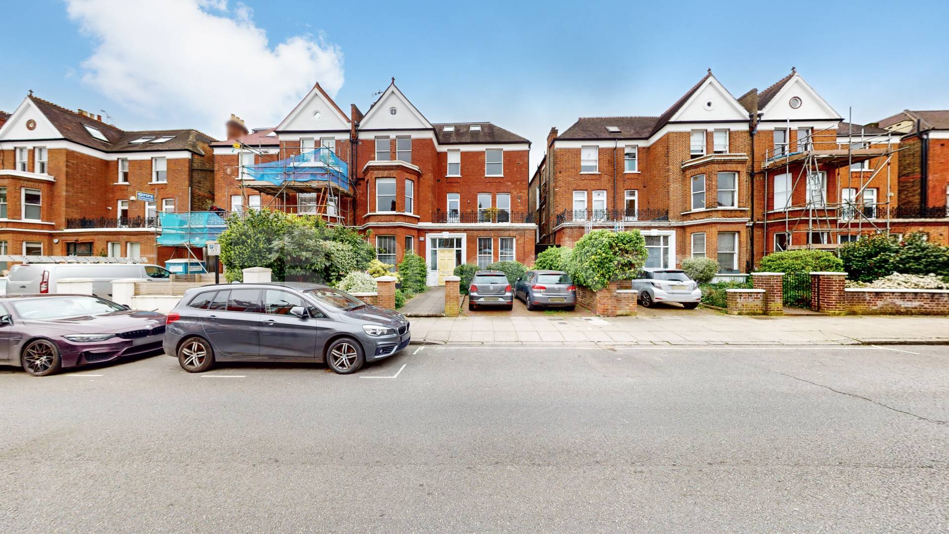 			2 Bedroom, 1 bath, 1 reception 			 Canfield Gardens,  London  NW6