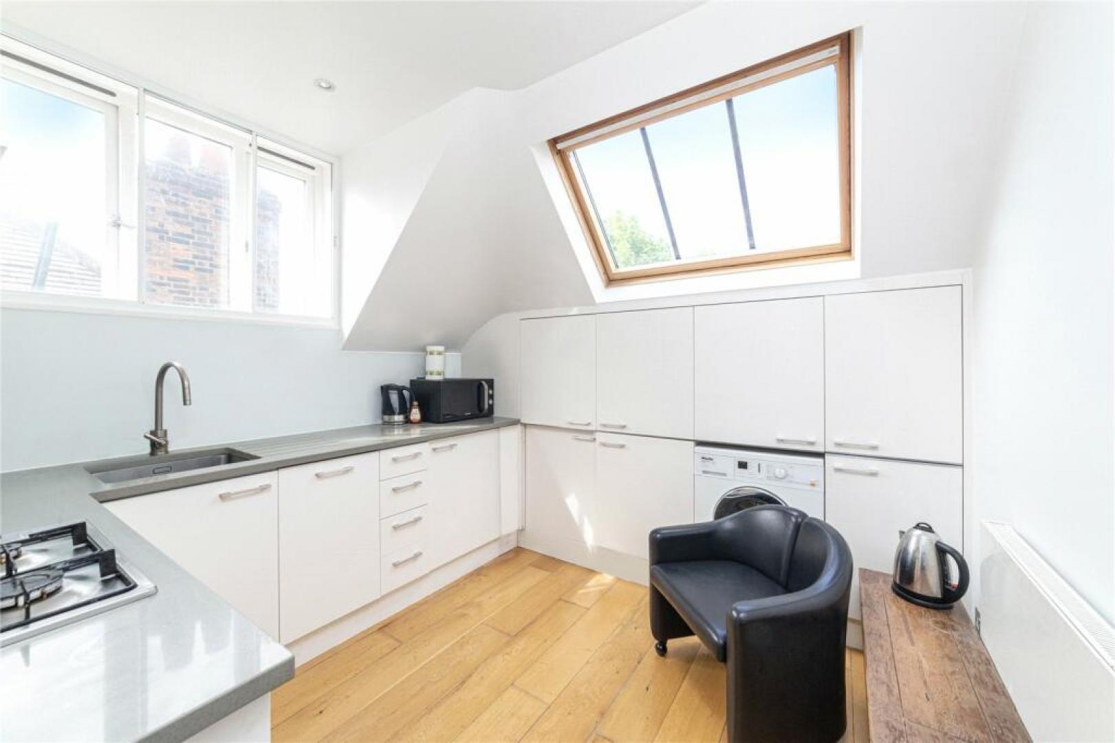 Modern and Central Apartment Ferncroft Ave, Hampstead