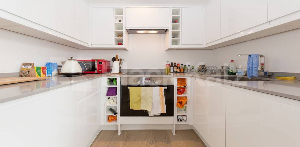 We are delighted to be marketing this fantastic one double bedroom apartment in a house conversion in Willesden Green (Jubilee Line) Rutland Park, London, NW2,  London