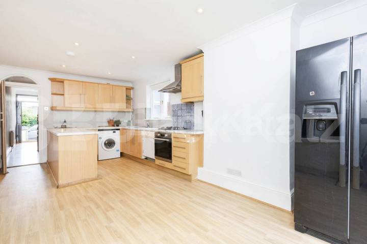 We are please to offer to the market this exceptional 4 bedroom 2 reception house, can also be used as a 5 bedroom house. Located in a desirable neighborhood of Muswell Hill a stone's throw away from the prestigious Muswell Hill Golf Club Pembroke Road, London, N10,  London