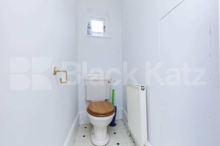 4 bedroom, 2 reception house located near Muswell Golf Club  Pembroke Road, Muswell Hill 
