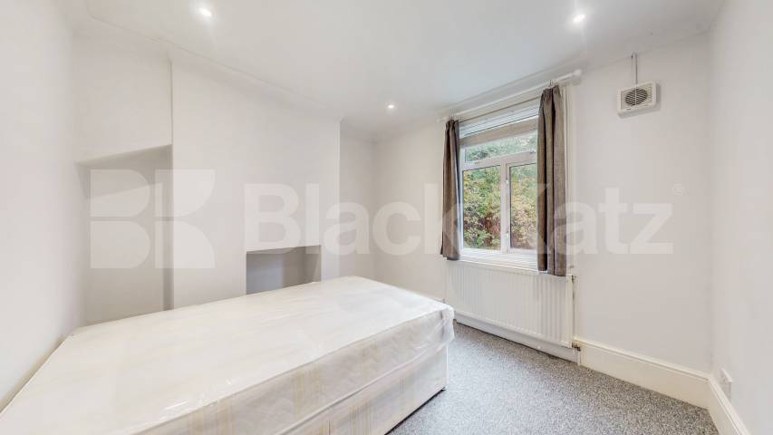 Super 5 double bedroom recently refurbished house with garden in Muswell Hill Pembroke Road , Muswell Hill