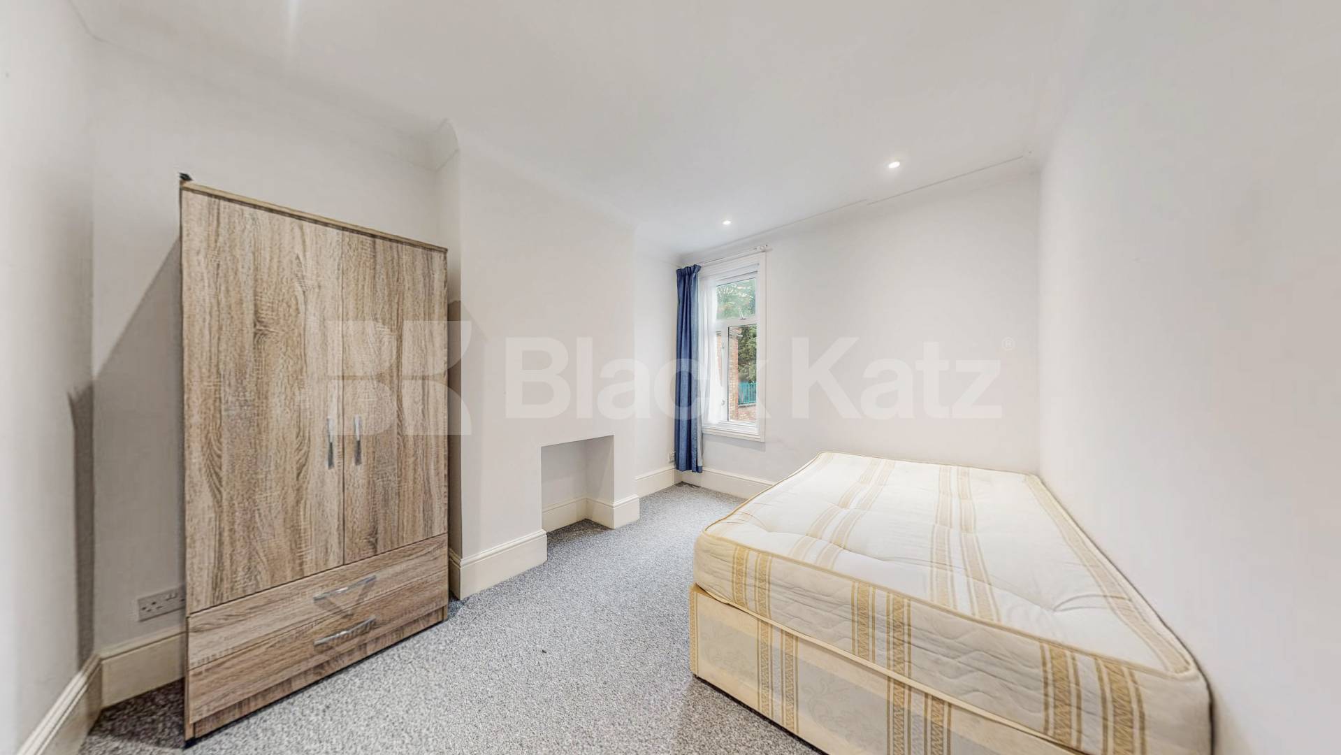 Super 5 double bedroom recently refurbished house with garden in Muswell Hill Pembroke Road , Muswell Hill
