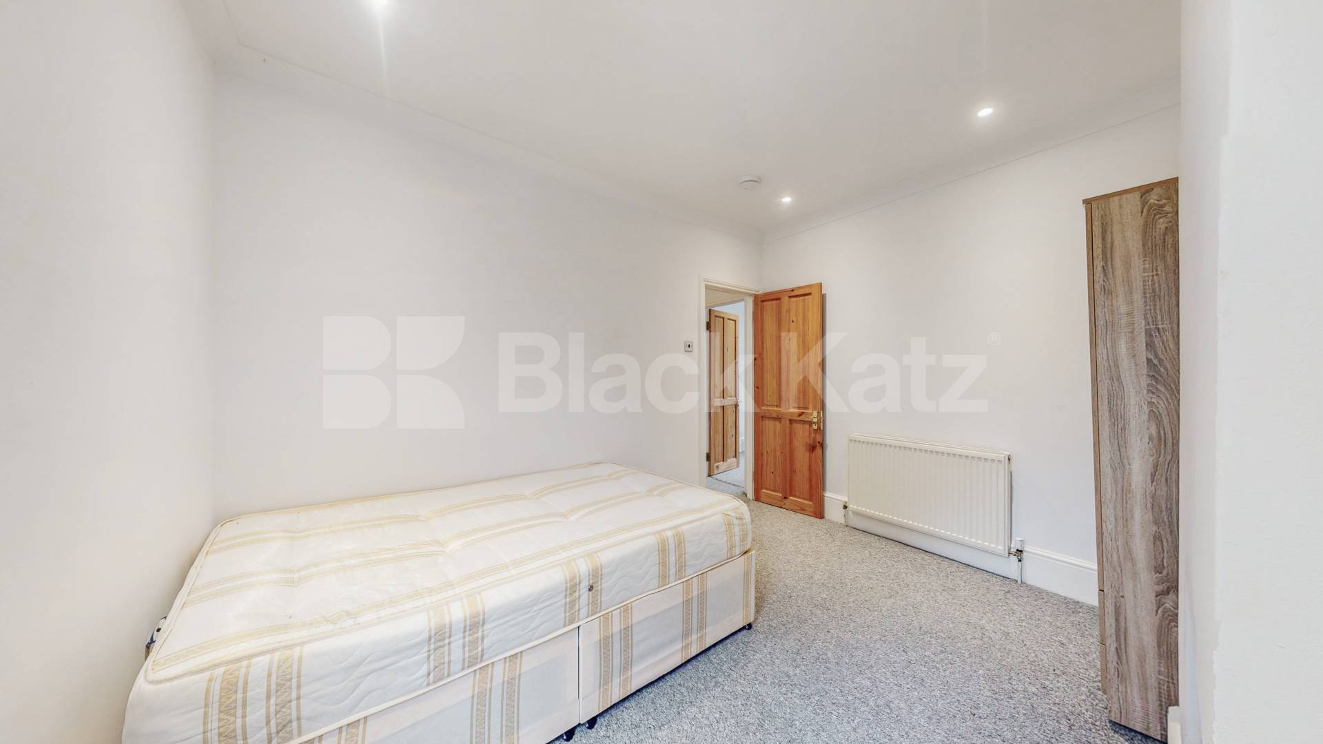Super 5 double bedroom recently refurbished house with garden in Muswell Hill Pembroke Road , Muswell Hill