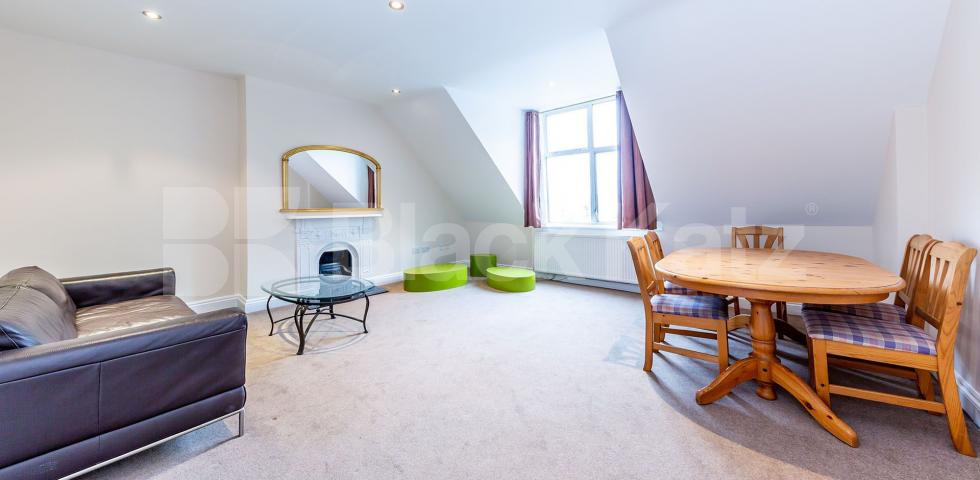 			New Instruction!, 1 Bedroom, 1 bath, 1 reception Flat			 Tottenham Lane, Crouch End
