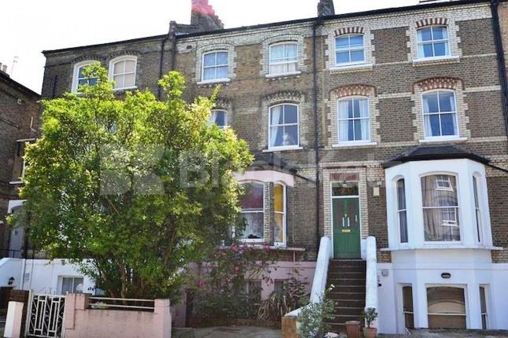 			NEW INSTRUCTION!, 2 Bedroom, 1 bath, 1 reception Flat			 Tufnell Park Road, TUFNELL PARK