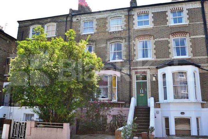 			NEW INSTRUCTION!, 2 Bedroom, 1 bath, 1 reception Flat			 Tufnell Park Road, TUFNELL PARK