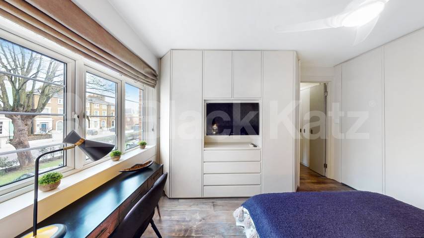 We are proud to present this stunning one bedroom apartment in a luxury Kensington mansion block that is inclusive of heating and hot water bills Pembroke Road, London, W8,  London