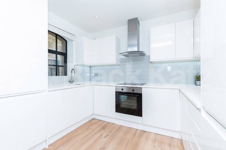 3 bedroom property spread over 1296sqft in Dalston Springfield House lofts - Tyssen Street, Dalston