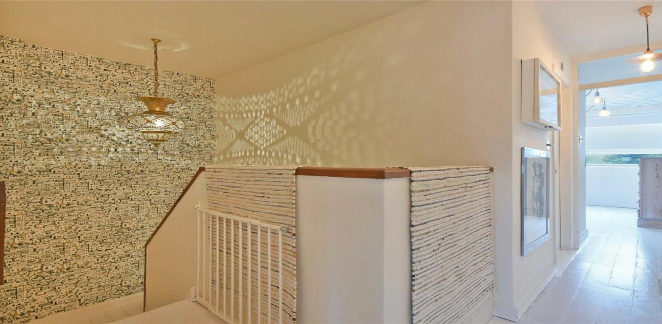 			2 Bedroom, 1 bath, 1 reception Flat			 Willesden Lane, Willesden Green