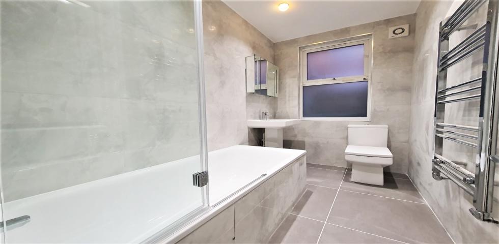 			2 Bedroom, 1 bath, 1 reception Apartment			 Deacon Road , DOLLIS HILL