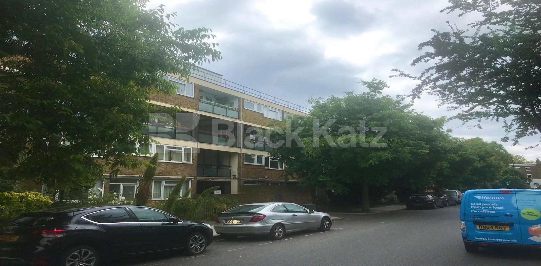 			LET , 3 Bedroom, 1 bath, 1 reception Apartment			 St. Georges Road , Lambeth North / Southwark 