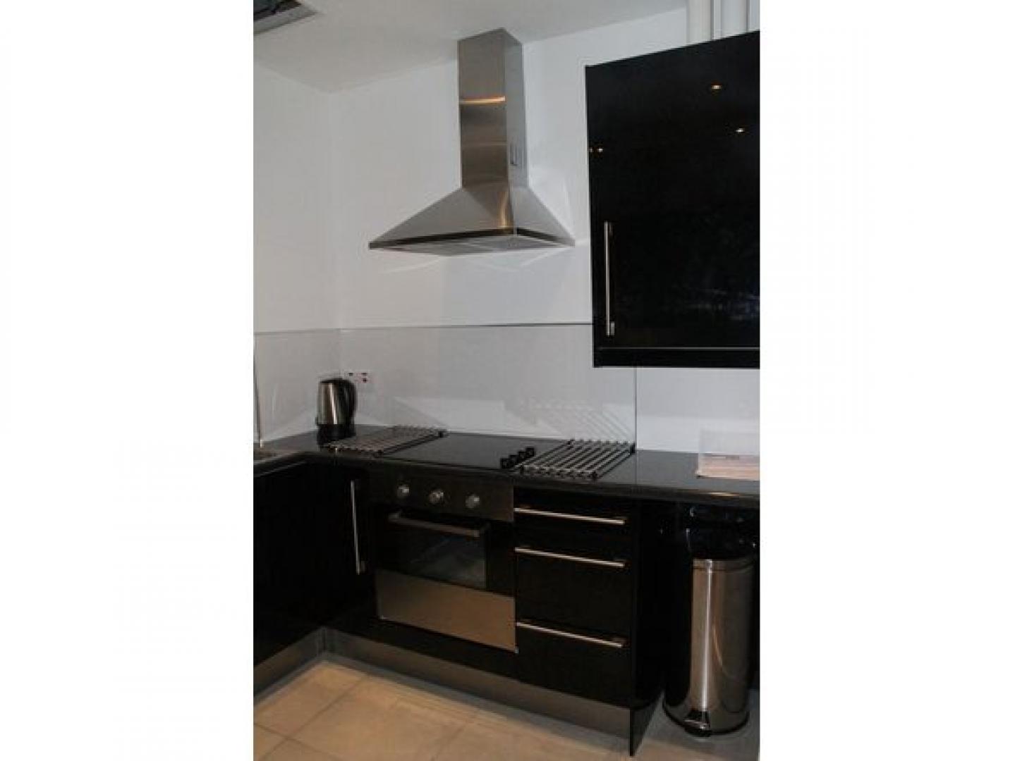 			NEW INSTRUCTION, 2 Bedroom, 1 bath, 1 reception Flat			 Brook Road, DOLLIS HILL/GLADSTONE PARK