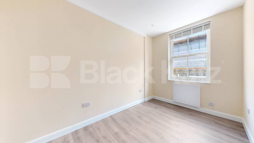 Spacious Newly Refurbished 2 Bedroom Luxury Apartment  Tottenham Court Road, Euston