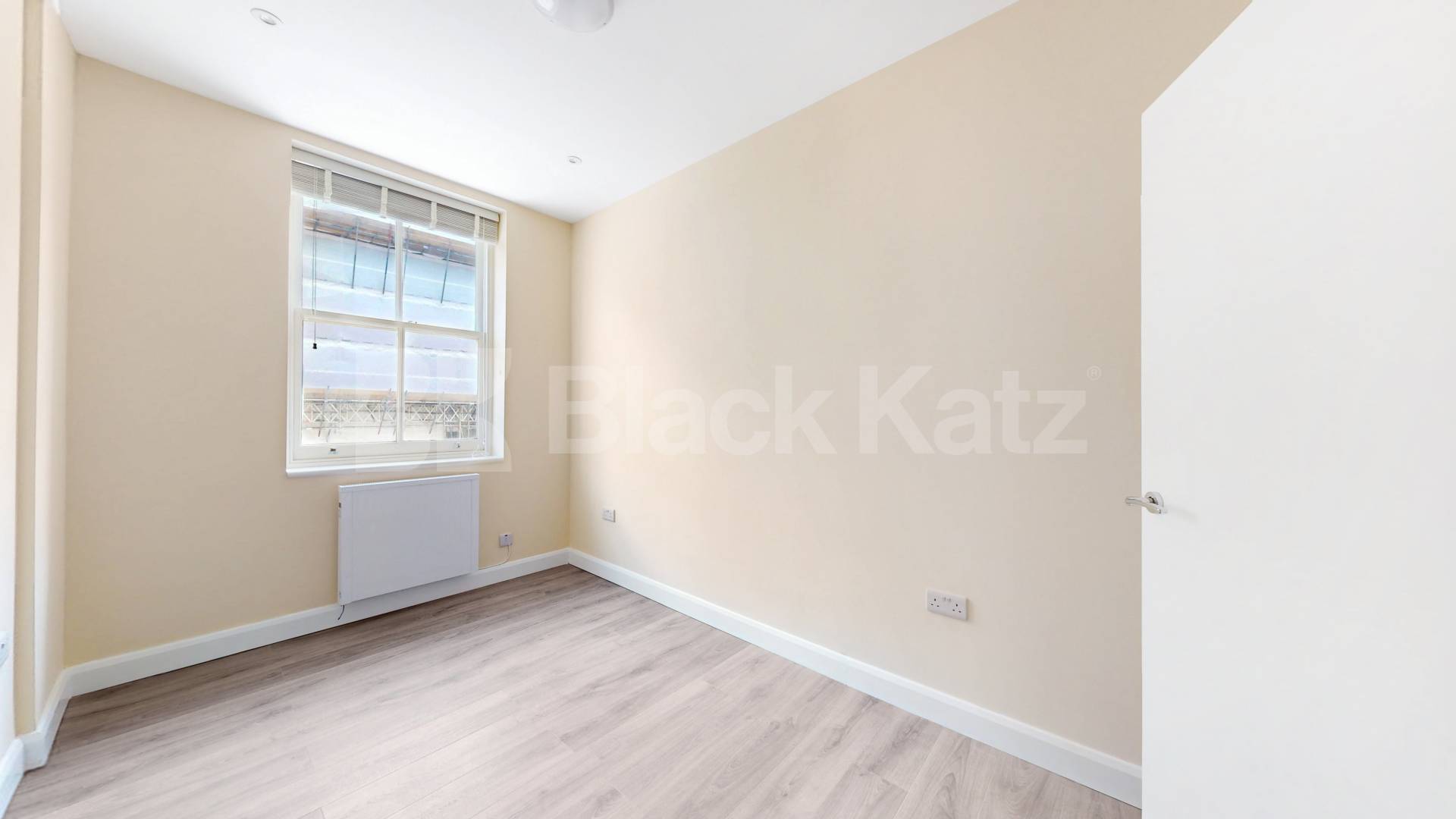 Spacious Newly Refurbished 2 Bedroom Luxury Apartment  Tottenham Court Road, Euston