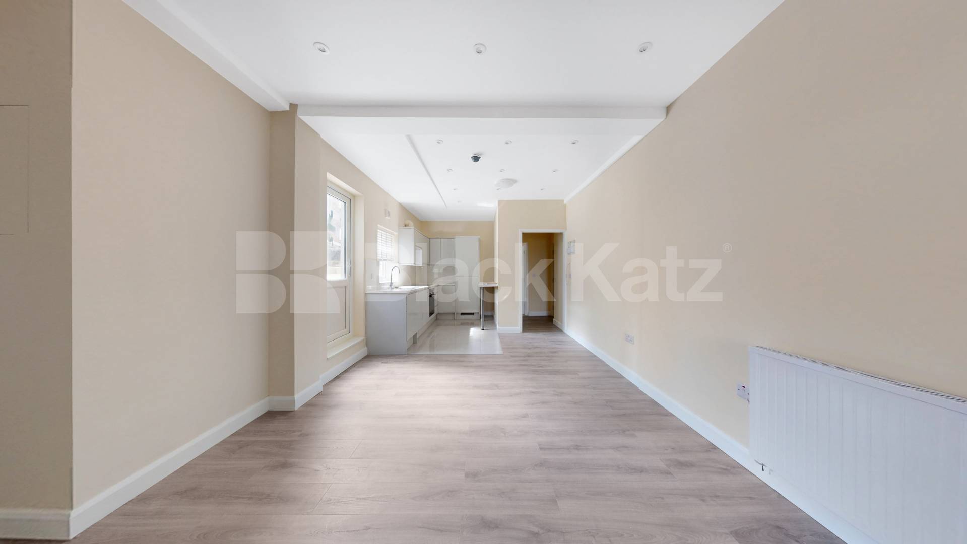 Spacious Newly Refurbished 2 Bedroom Luxury Apartment  Tottenham Court Road, Euston